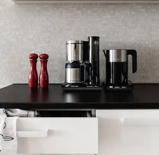 Apartment W City, Exceptional Location, Work-friendly